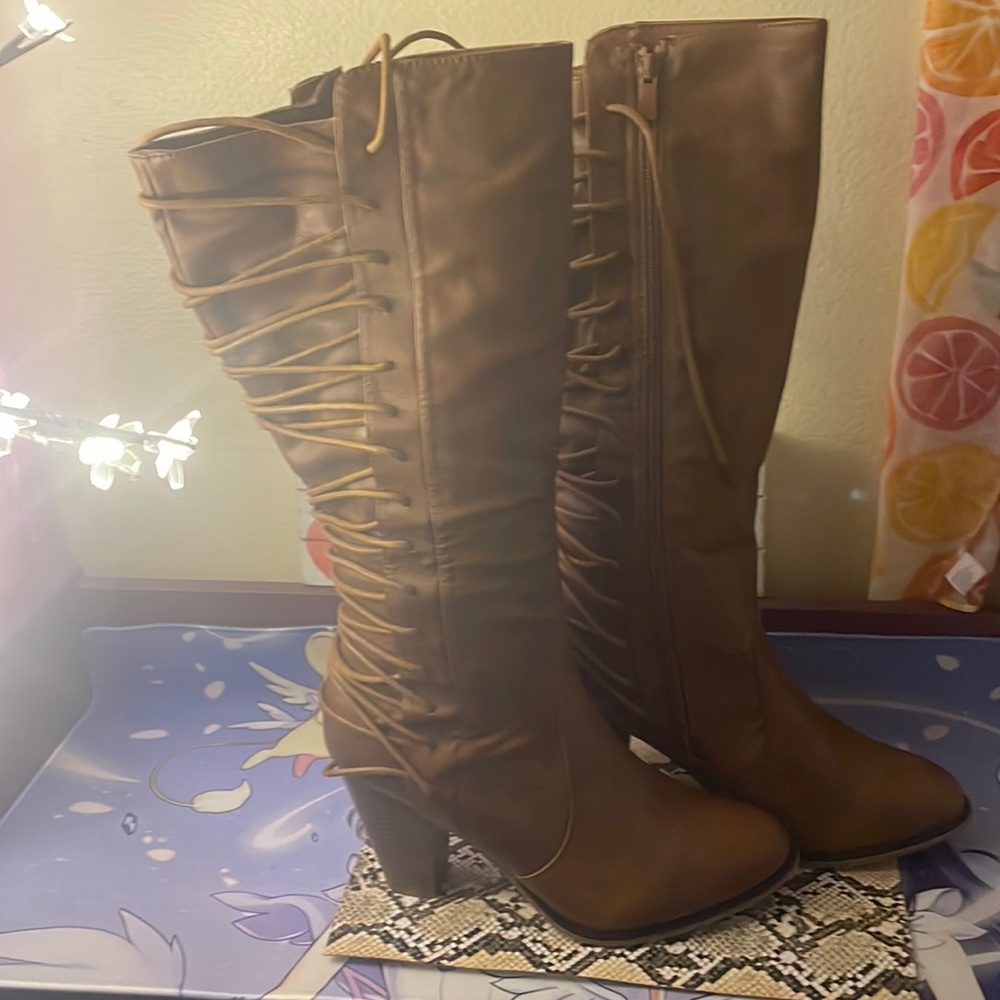 Boutique NWOT boots